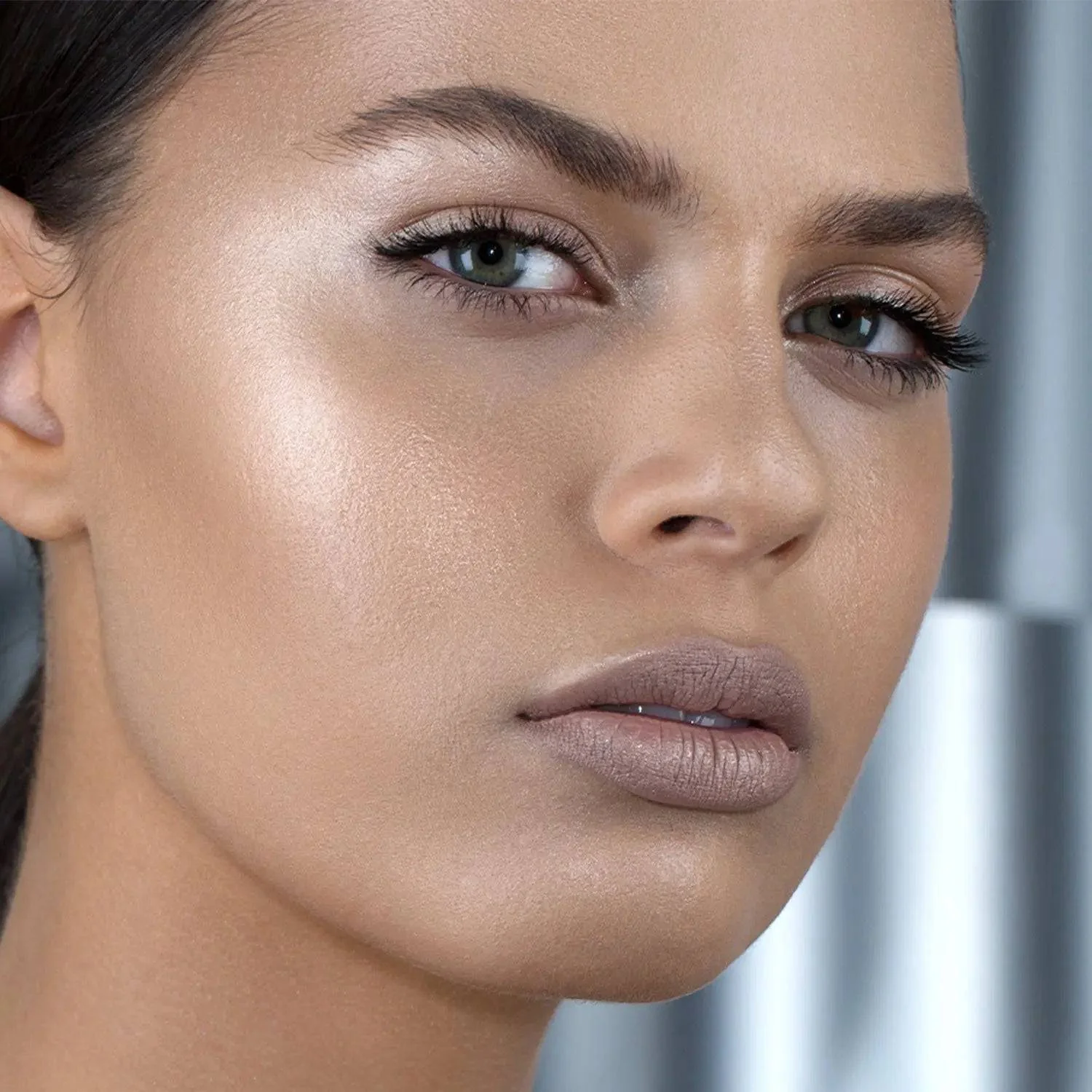 SUPER GLOW HIGHLIGHTER - Image 3