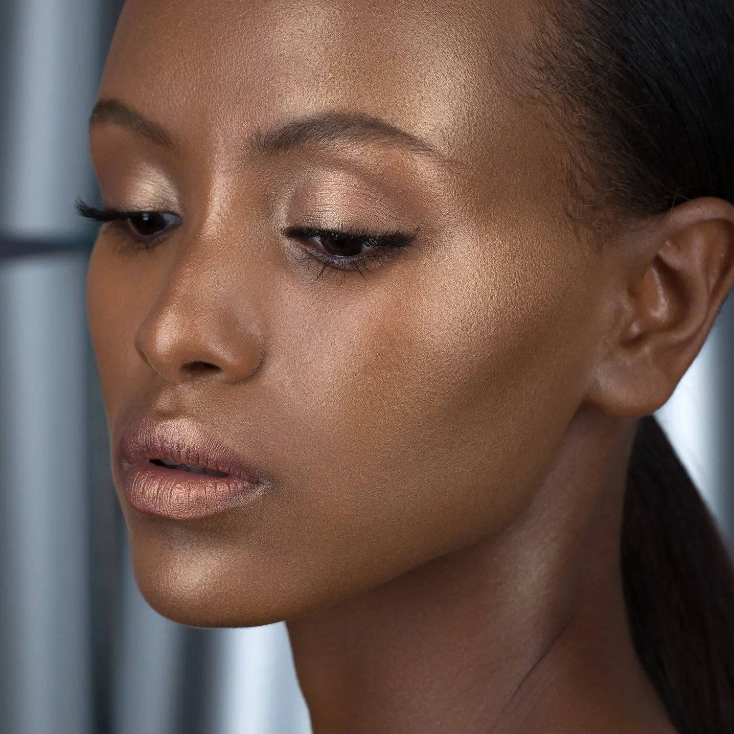 SUPER GLOW HIGHLIGHTER - Image 9